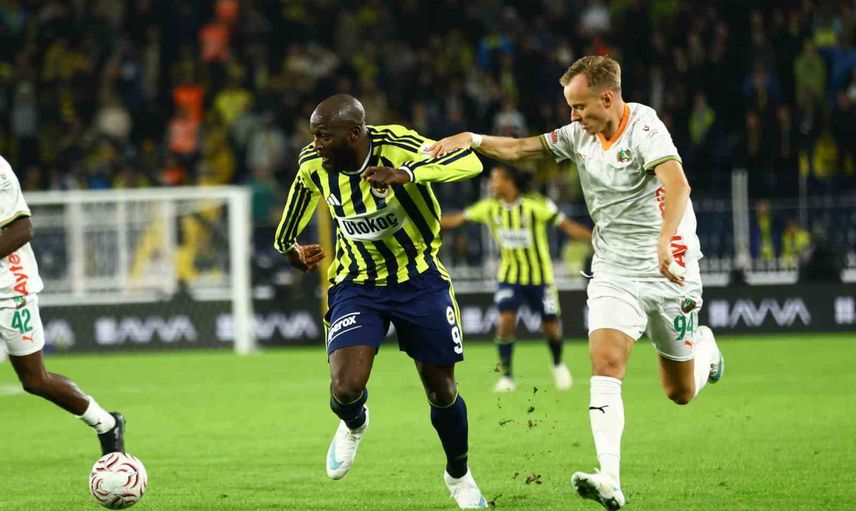 Fenerbahçe ile Alanyaspor arasında dengeli açılış: ilk 20 dakika golsüz