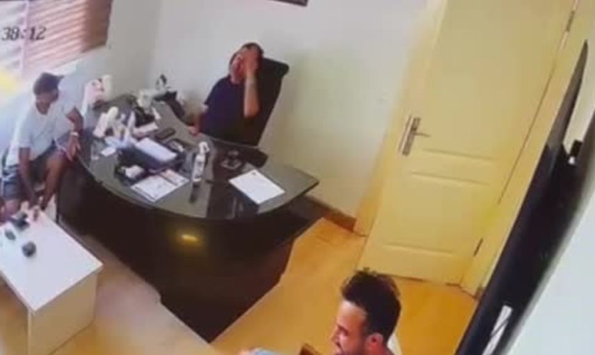 tatil sitesinde yönetim kurulu başkanı kasklı saldırganın kurşunlarıyla yaralandı