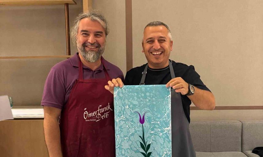 Marmaris'te ebrû geleneğine çağdaş yorum: Ebrû Dere’si sanatla buluştu