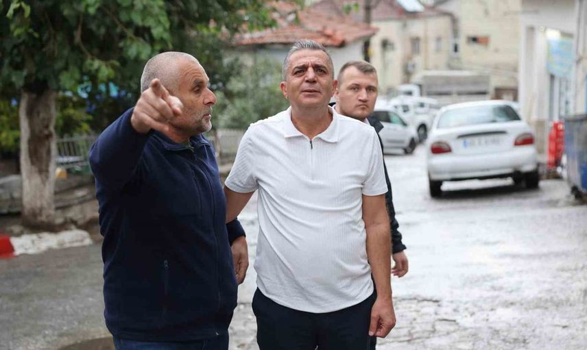 Başkan Şimşek Karaoğlanlı’da esnaf ve sakinlerin taleplerini not aldı