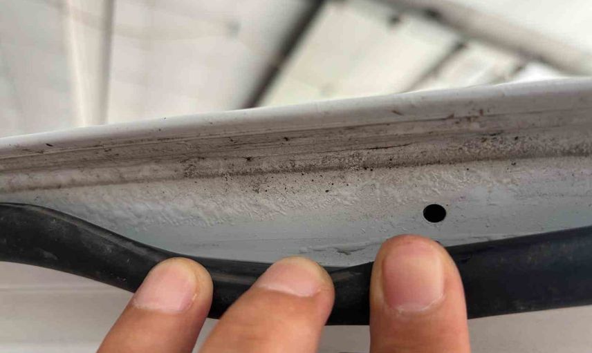 Sıfır kilometre Chery TIGGO 8 Pro’da boya, su ve çürümeler sürücünün güvenini sarstı