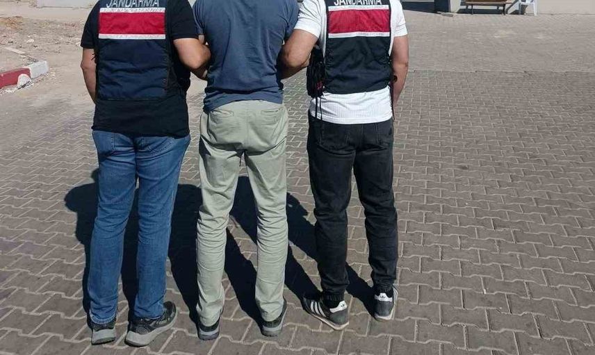 Jandarmanın takibiyle FETÖ'den aranan kişi İhsaniye'de yakalandı