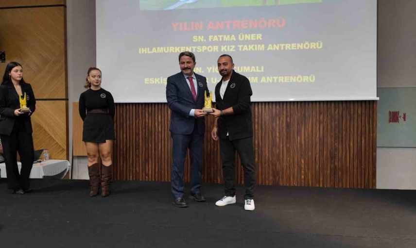 Eskişehir'de altyapı vurgusu: il müdürü Kalın’a spor katkı ödülü
