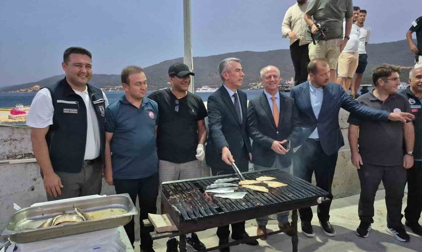 Torba'da yeni sezon dualarla ve yavru levrek salımıyla açıldı