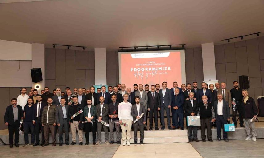 Camiler sosyal hayatın merkezi; gelecek güçlü karakterli nesillerle yükselecek