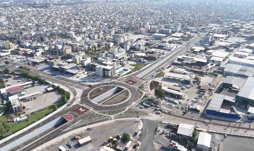Trafikte nefes alan Mersin: hal katlı kavşağı esnafın yüzünü güldürdü
