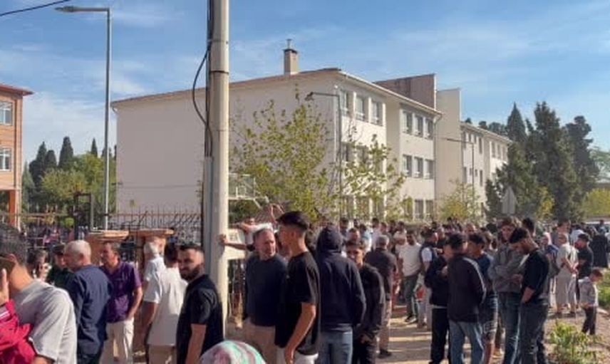 Turgutlu'da İnci Üzmez Mesleki ve Teknik Lisesi önünde silah ihbarı ve velilerle arbede