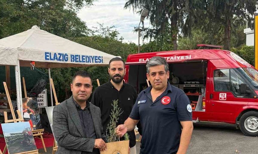 İtfaiye haftasında Elazığ'da ücretsiz fidan dağıtımı