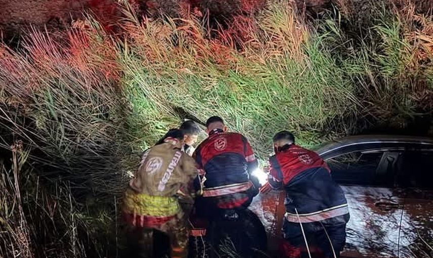 Kırıkhan Topboğazı'nda çarpışmanın ardından tarlaya uçan otomobilin sürücüsü yaralandı