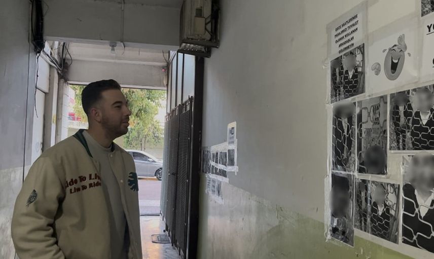Bursa pasajında malikinden fotoğraflı uyarı: tuvalet yapanlar duvarda