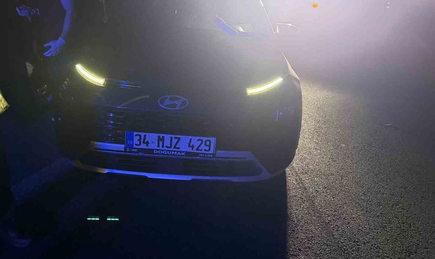 Elmalı'da çarpışma alarmı: iki otomobilde dört yaralı