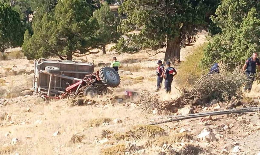 Hacınuhlu yayla yolunda traktör kazası: bir kişi hayatını kaybetti, iki ağır yaralı