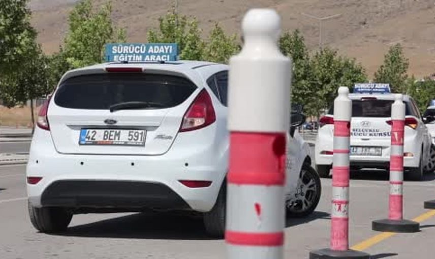 Ehliyet sınavlarında serbest güzergah: hedef gerçek sürücülüğü ölçmek