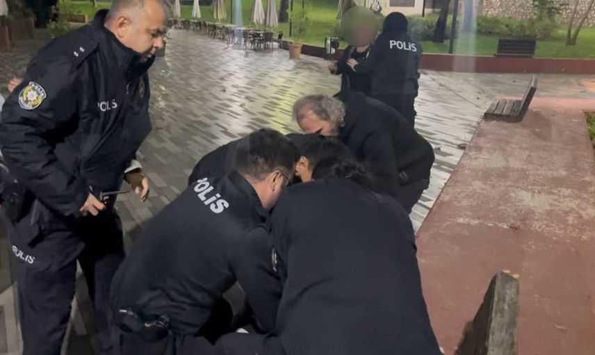 Evden pompalı tüfekle çıkan genç için anne ve teyze polise direnç gösterdi