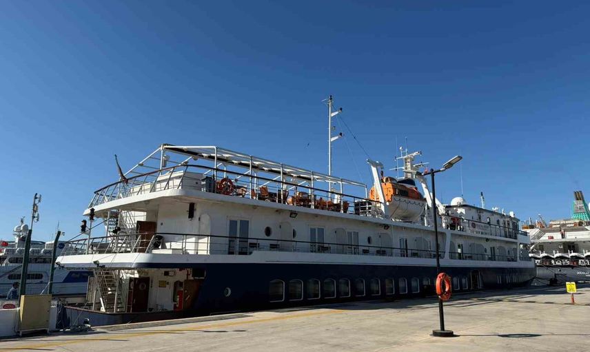 Bodrum'a aynı gün üç yolcu gemisi yanaştı