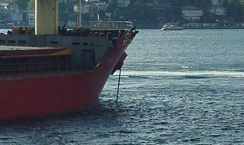 Kanlıca açıklarında makine arızası: boğazda gemi trafiği geçici olarak durdu