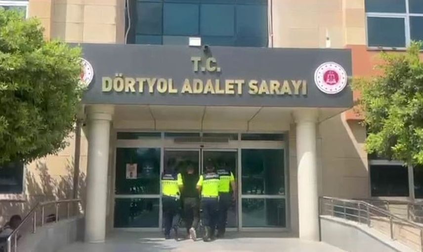 Terk edilmiş otomobildeki üç şırınga uyuşturucu operasyonunu başlattı