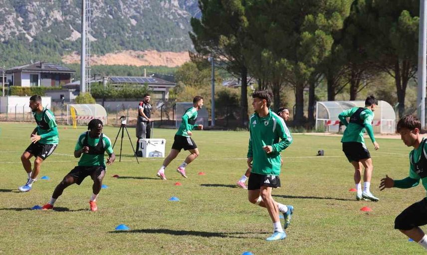Muğlaspor sıkışık fikstürde hedefini 'iyi skorlar' olarak belirledi