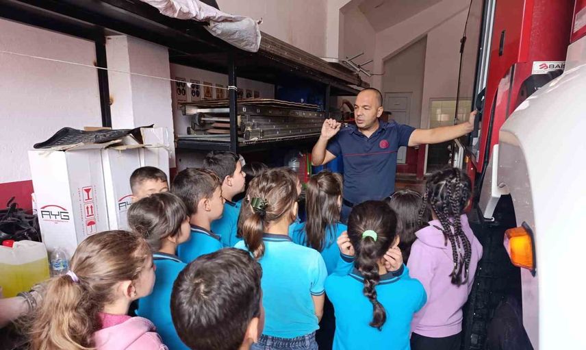 İtfaiye haftasında Bağyüzü İlkokulu öğrencilerinden anlamlı ziyaret