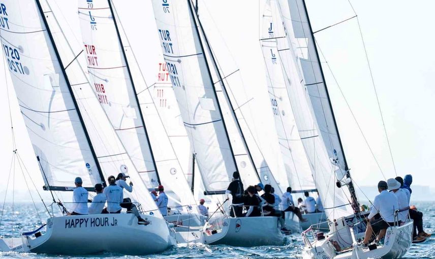 Kalamış'ta rüzgârı yakalayan Team Nautique Yachting ilk gün lideri oldu