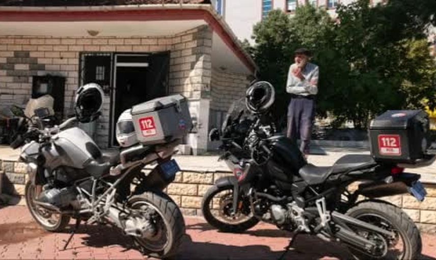 Mezarlıkta husumet kanlı bitti: baltayla vurulan kişi hastaneye kaldırıldı