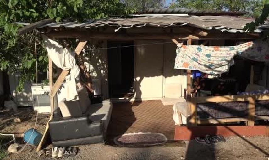 Elektrik aboneliği bahanesiyle arazileri elinden alınan aile konteynerde yaşam mücadelesi veriyor