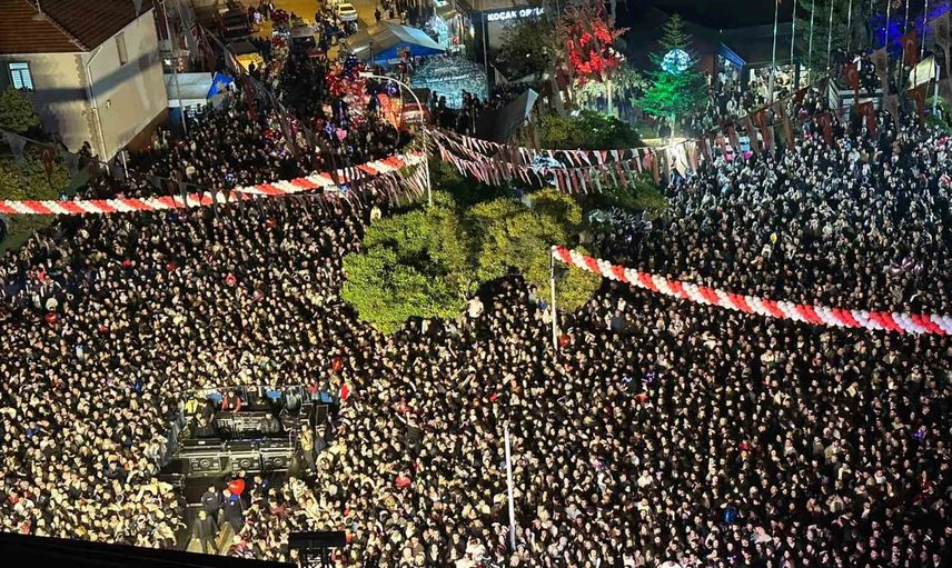 Ceviz festivali coşkusunu Ece Seçkin ve Poizi ile yaşadı