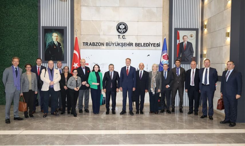 Başkan Genç büyükelçilere Trabzon'un yatırım ve potansiyelini anlattı