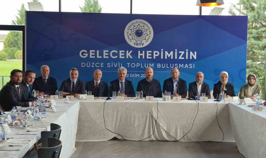 Bilal Erdoğan düzce ziyaretini sivil toplum buluşmasıyla tamamladı