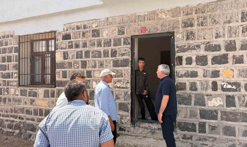 Çermik’te dayanışma ön planda: Karamehmetoğlu hizmetleri halka taşıyor