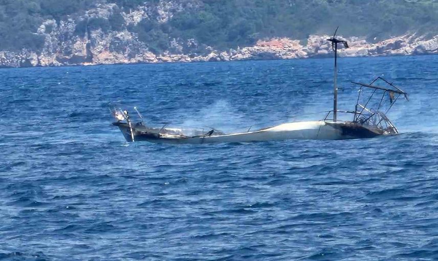 Marmaris'te demirli yelkenli teknede elektrik kaynaklı yangın ağır hasara yol açtı
