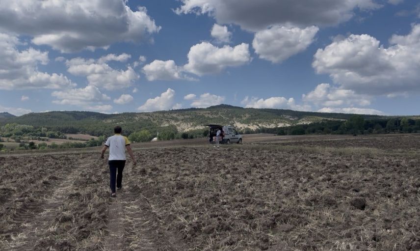 Tarlada mola: dondurma servisi çiftçilere ayağına serinlik götürüyor