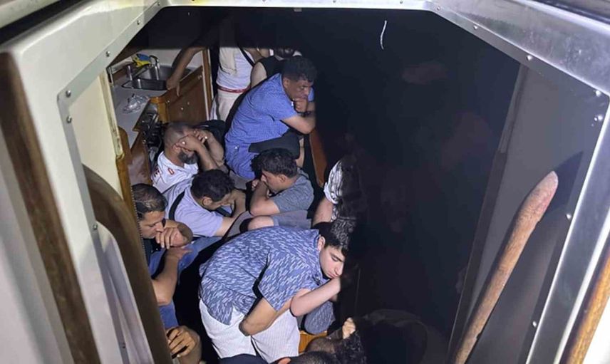 Gökova açıklarında yelkenli operasyonu: 40 düzensiz göçmen ve iki şüpheli yakalandı