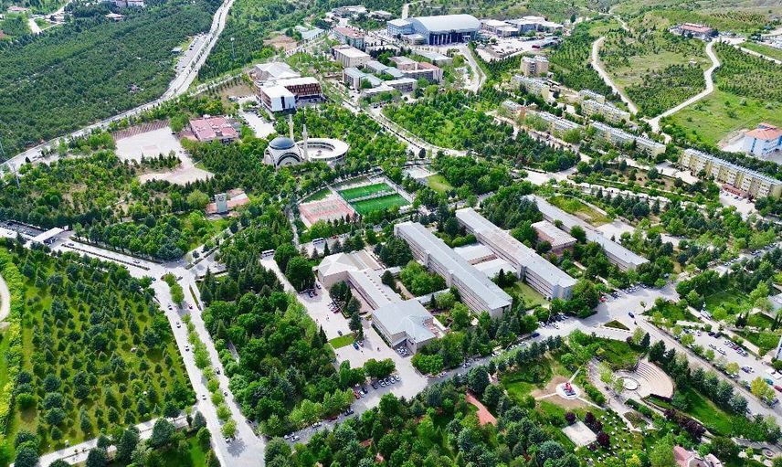 Gençleri elazığ'a çağırdı: Fırat Üniversitesi rektöründen tercih daveti