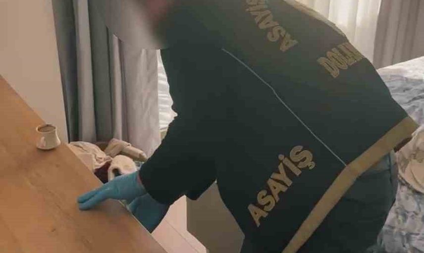 Antalya’da adliye sahtekarlığı: kendisini başsavcı vekili olarak tanıtan 3 kişi tutuklandı
