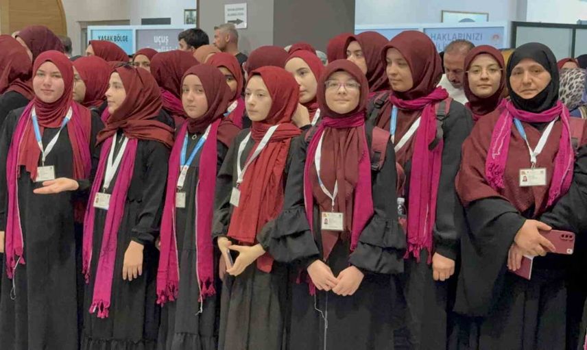 Hafızlar Medine yolcusu: Tokatlı ailelerin duygulu vedası