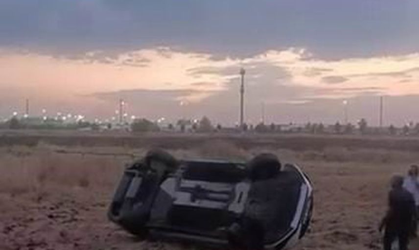 Diyarbakır'da direksiyon hakimiyetini kaybeden otomobil tarlaya devrildi: 1 yaralı