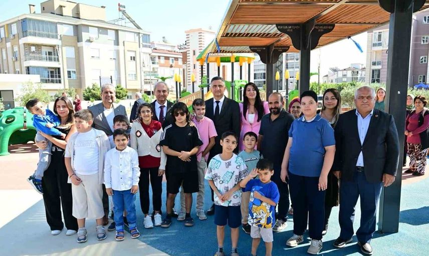 Mavi Dünya Parkı özel çocukların ve ailelerinin yanında