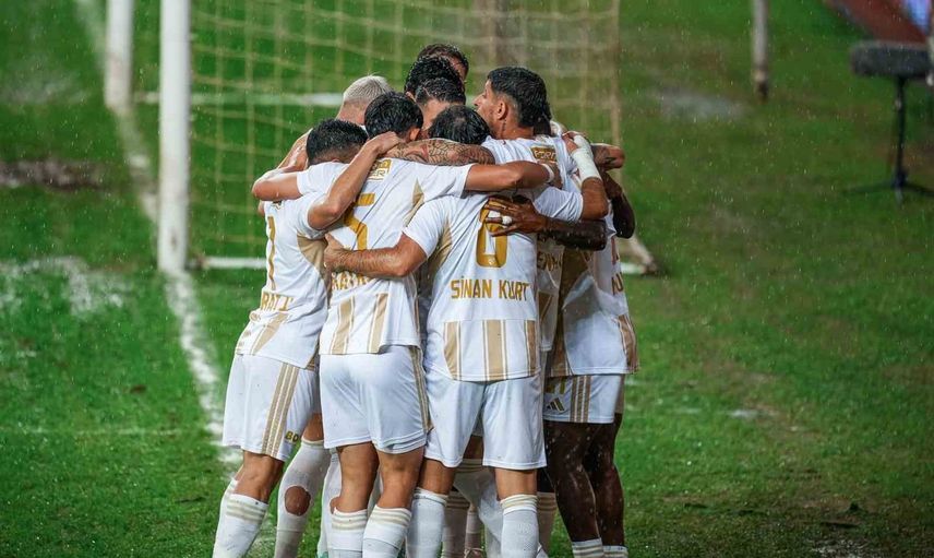 Kayserispor deplasman karnesini güçlendirdi: Antalyaspor'u 4-0 yendi