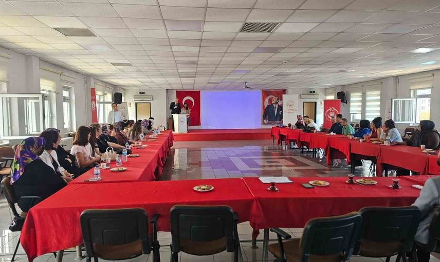 Çocukla ilişkiyi oyunla güçlendiren bakım eğitimi Samsun'da başladı