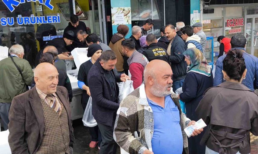 Kars'ta 50 liraya palamut rağbeti tezgahları hızlı boşalttı