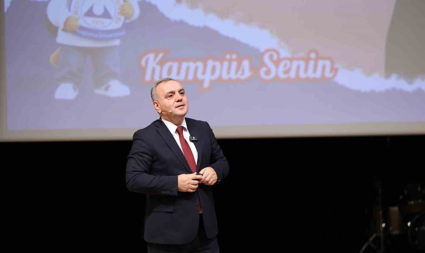Yeni döneme merhaba: Erciyes Üniversitesi öğrencilerle tanıştı