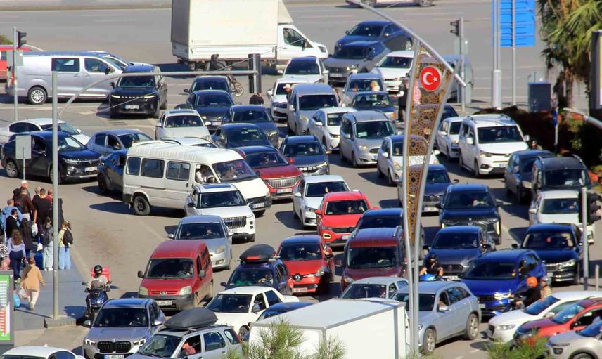 Samsun trafiğinde eylülde 2 bin 845 araç eklendi, kayıtlı taşıt sayısı 561 bin 782 oldu