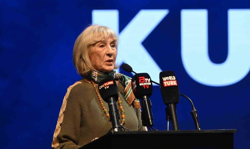 Kitapla büyüyen Balıkesir: avlu'da 10 günlük kültür şöleni başladı