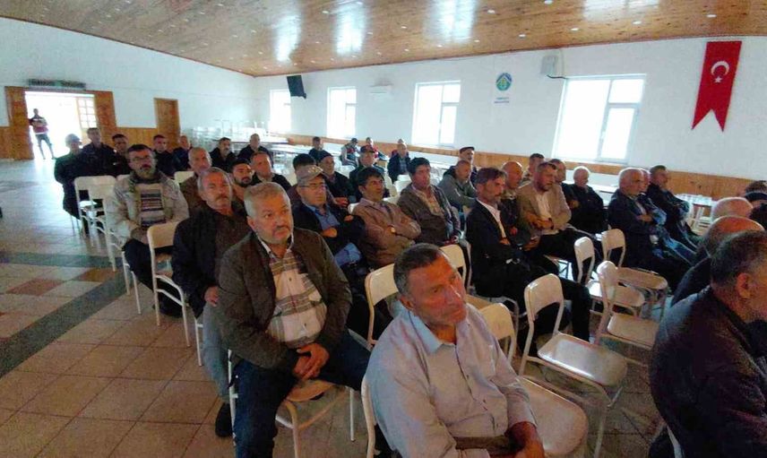 Taşkesti'de ailelere seminer: çocukların güvenliği, dijital riskler ve bağımlılıkla mücadele