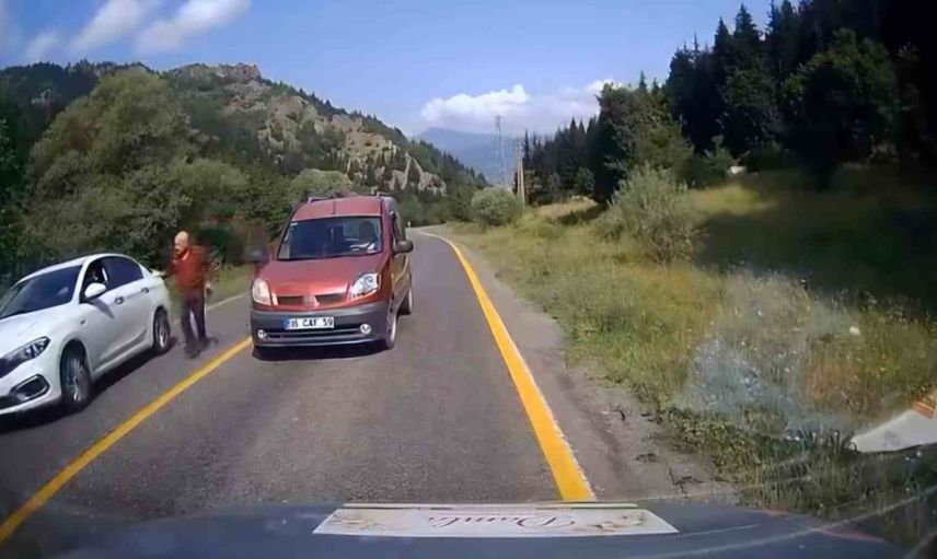 Tek şeritte tehlikeli sollama Ardahan-Şavşat karayolunda kaydedildi