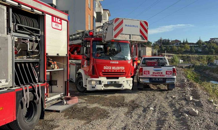 Düzce Konuralp'te komşuların yardımıyla zemin kat yangını kontrol altına alındı