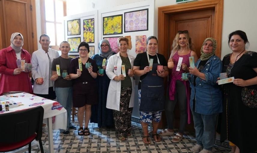 Tekirdağ’da kadınlar Tek Atölye’de ebru ve seramikle el emeği üretimine başladı