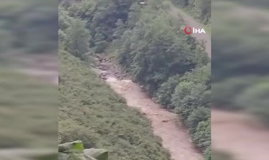 Giresun'da Zıva deresinin anbean yükselişi kamerada: iki kız kardeş yaşamını yitirdi