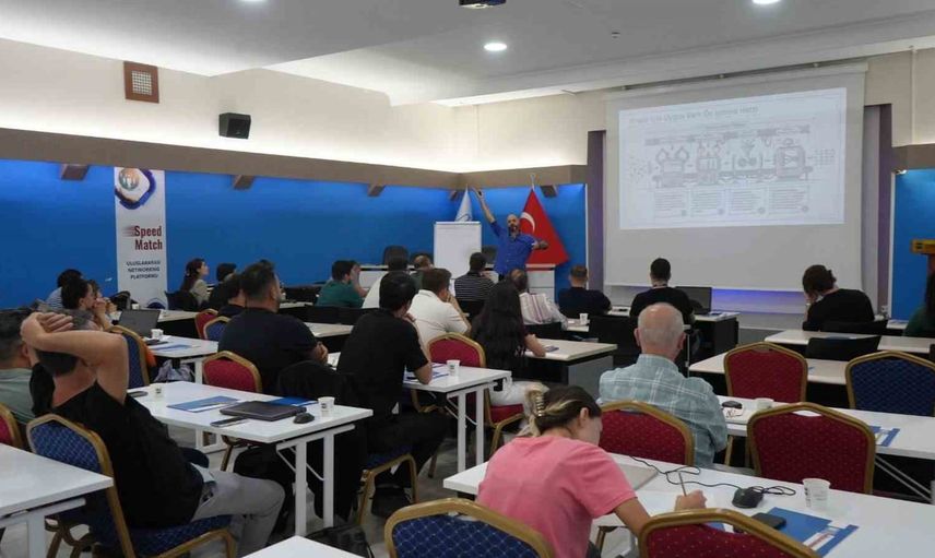 Eskişehir'de veriyi stratejiye çeviren yapay zeka eğitimi tamamlandı